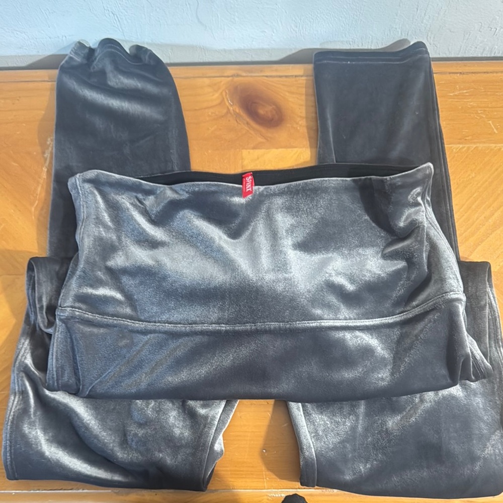 SPANX Sleek Black Leggings Gun Metal Slate Gray Velvet Velour Strechy NWOT